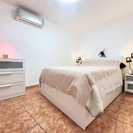 René Apartamento
